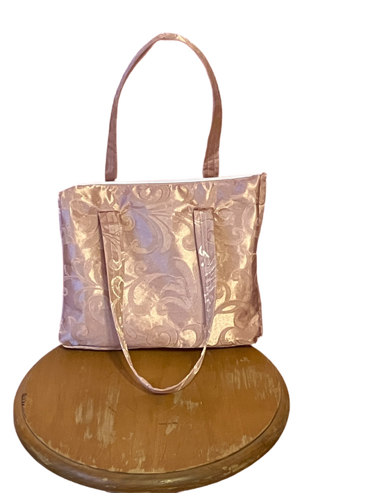 Katie Tote